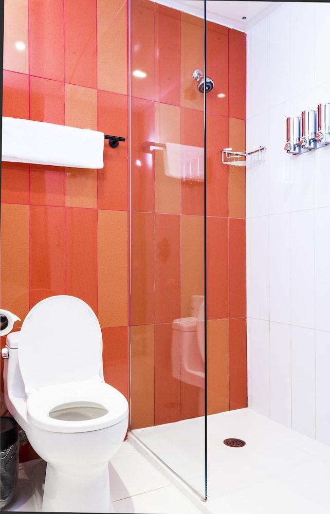 The Beverley Hotel Queen West, Sonder By Marriott Bonvoy Hotel 3*
